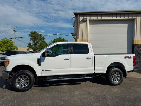 Used 2017 Ford F250 XLT w/ XLT Premium Package AWD/4WD image 2