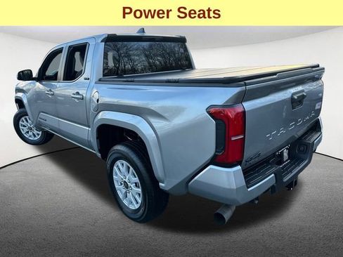 Certified 2025 Toyota Tacoma SR5 image 9