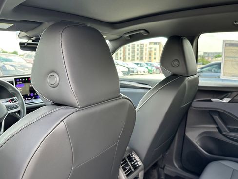 New 2026 Volkswagen Tiguan SE R-Line FWD image 25