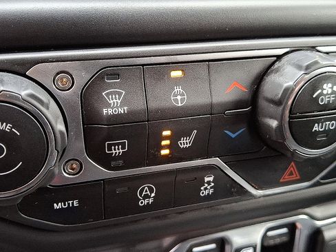 Certified 2022 Jeep Wrangler Unlimited Sport AWD/4WD image 25