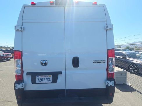 Used 2024 RAM ProMaster 2500 w/ Safety Group FWD image 3