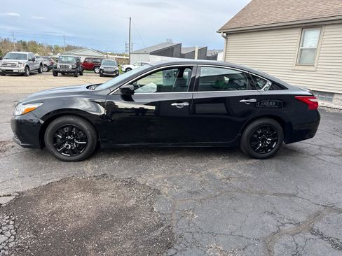 Used 2016 Nissan Altima 2.5 S w/ Power Driver Seat Package FWD image 4