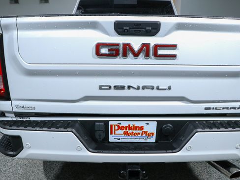 Used 2022 GMC Sierra 2500 Denali w/ Snow Plow Prep/Camper Package AWD/4WD image 8