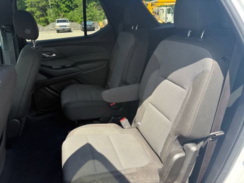 Used 2023 Chevrolet Traverse LT w/ LPO, Cargo Package AWD/4WD image 12