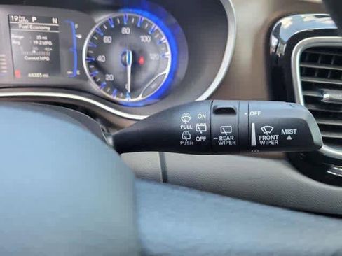 Used 2020 Chrysler Voyager Lxi FWD image 25
