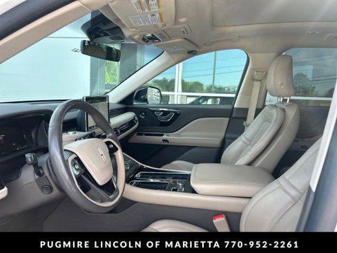 Used 2023 Lincoln Aviator Reserve w/ Equipment Group 201A RWD image 3