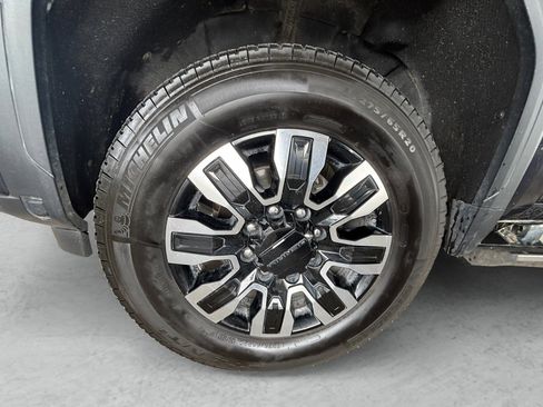 Used 2025 GMC Sierra 2500 Denali Ultimate image 28