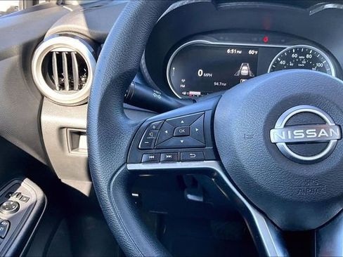 Used 2023 Nissan Versa SV FWD image 11
