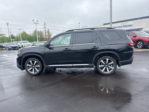 Used 2024 Honda Pilot Touring image 18