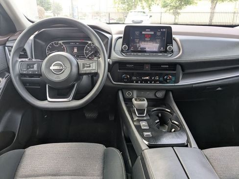 Used 2023 Nissan Rogue SV image 24