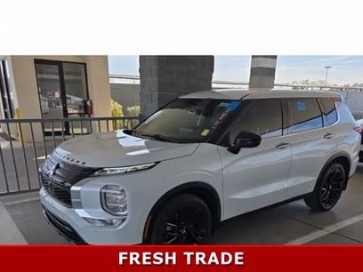 Used 2023 Mitsubishi Outlander SE Black Edition