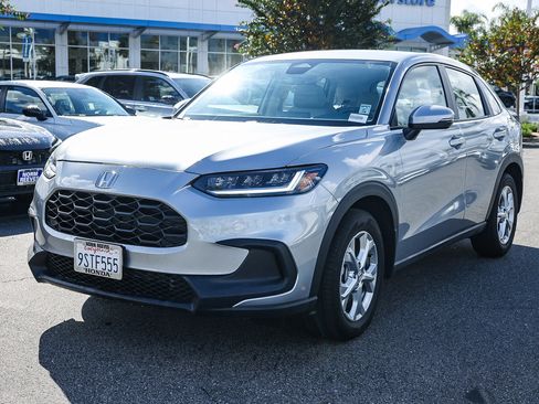 Used 2025 Honda HR-V LX image 3