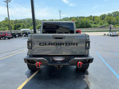 Used 2021 Jeep Gladiator Rubicon AWD/4WD image 4