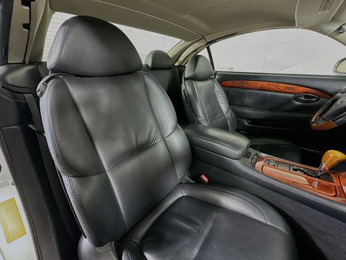 Used 2003 Lexus SC 430 Convertible image 25