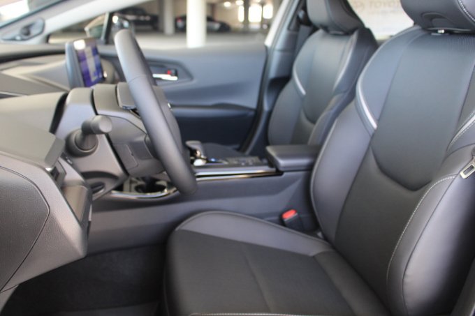 New 2027 Toyota Prius Limited AWD/4WD image 10