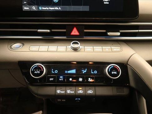 Used 2024 Hyundai Elantra SEL FWD image 13