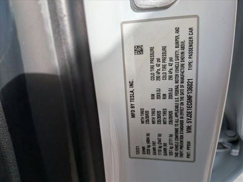 Used 2022 Tesla Model 3 Performance image 16