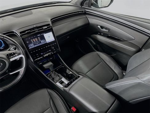 Used 2022 Hyundai Santa Cruz Limited w/ Winter Package image 27