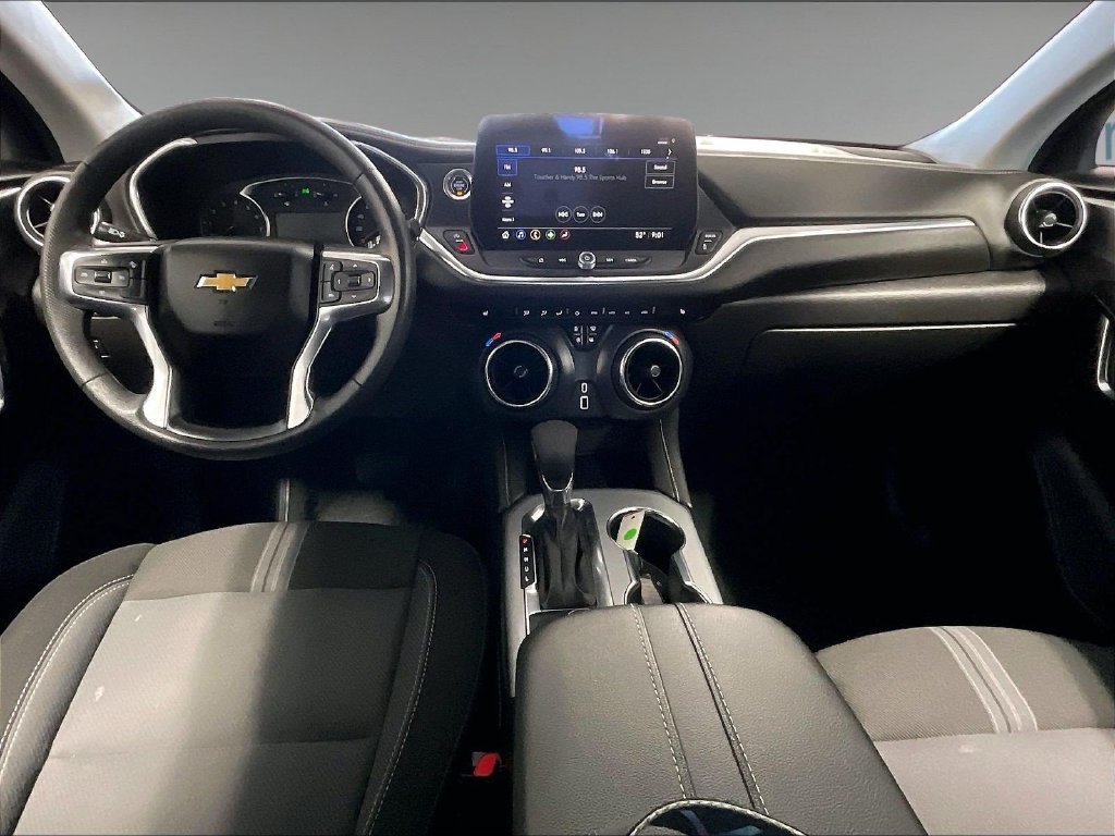 Used 2025 Chevrolet Blazer LT AWD/4WD image 21