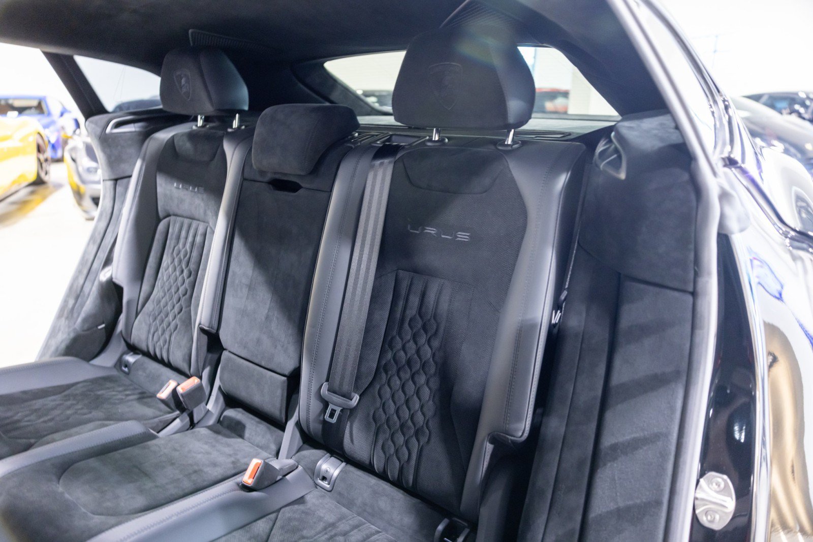 Used 2024 Lamborghini Urus Performante AWD/4WD image 37