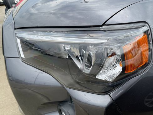 Used 2023 Toyota 4Runner TRD Off-Road Premium w/ Off Road Premium Plus Package image 8