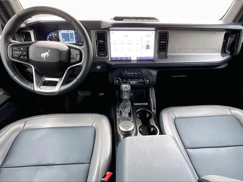 Used 2023 Ford Bronco Outer Banks w/ Sasquatch Package image 15