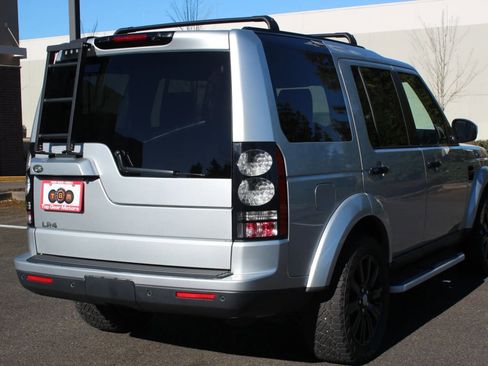Used 2015 Land Rover LR4 image 5