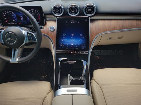 Used 2023 Mercedes-Benz C 300 Sedan image 15