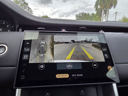 New 2025 Land Rover Discovery Sport S image 24