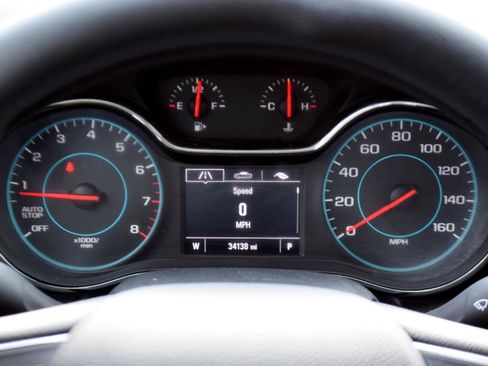 Used 2017 Chevrolet Cruze LT image 15