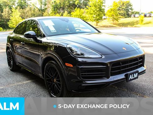 Used 2022 Porsche Cayenne GTS AWD/4WD image 3