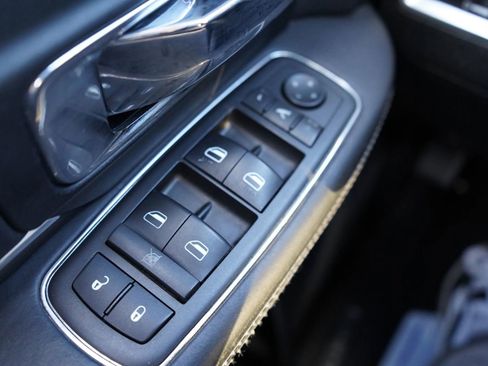 Used 2014 RAM 1500 Limited image 13