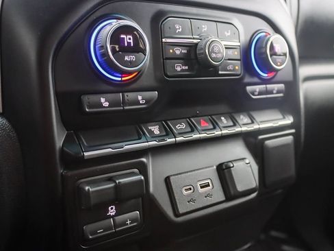 Used 2023 Chevrolet Silverado 2500 LT w/ Convenience Package image 31