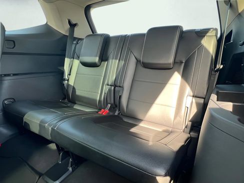 Used 2022 Volkswagen Atlas SEL R-Line AWD/4WD image 19