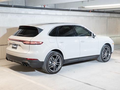 Certified 2023 Porsche Cayenne AWD/4WD image 9