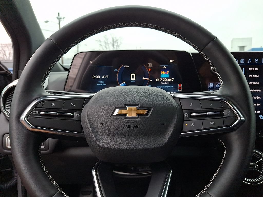 Used 2025 Chevrolet Blazer EV LT AWD/4WD image 19