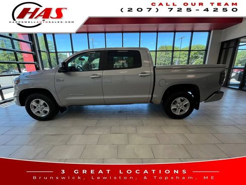 Used 2016 Toyota Tundra SR5 w/ SR5 Upgrade Package AWD/4WD image 2