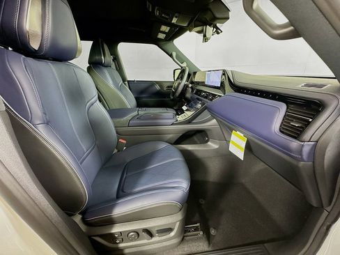 New 2026 INFINITI QX80 4WD w/ Sport Exterior Package image 35