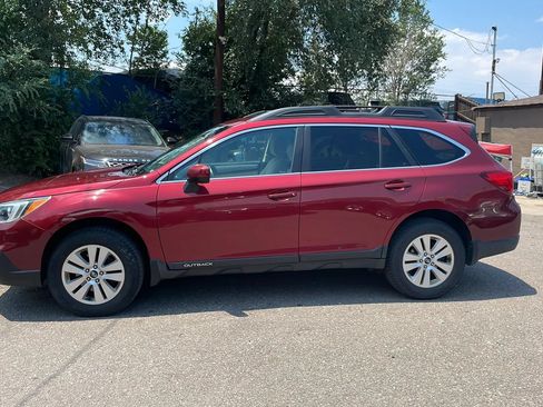 Used 2016 Subaru Outback 2.5i Premium AWD/4WD image 3