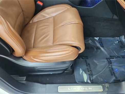 Used 2020 Lincoln Aviator Reserve w/ Equipment Group 202A image 22