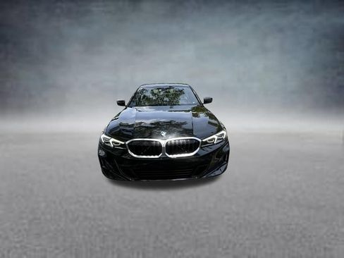 Used 2025 BMW 330i Sedan RWD image 2