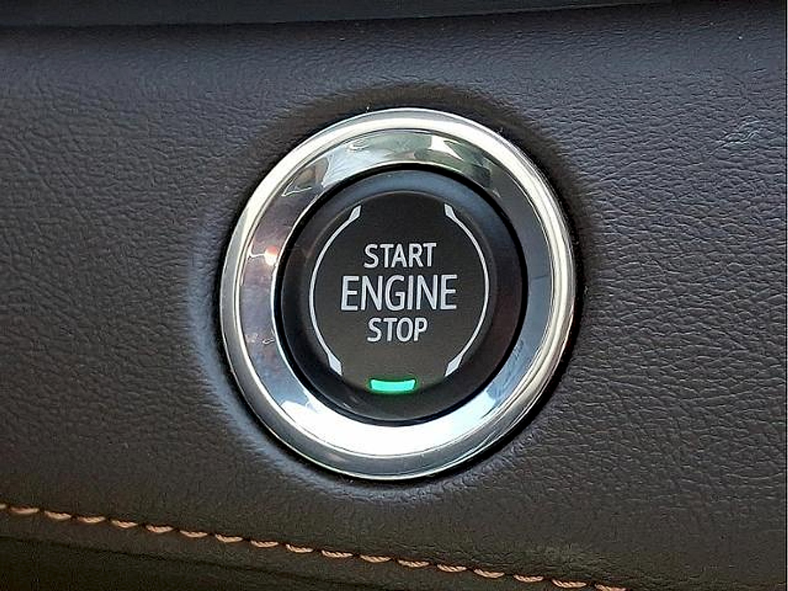 Used 2023 Cadillac Escalade Premium Luxury w/ Performance Package AWD/4WD image 29