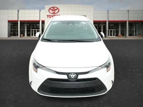New 2026 Toyota Corolla LE image 2
