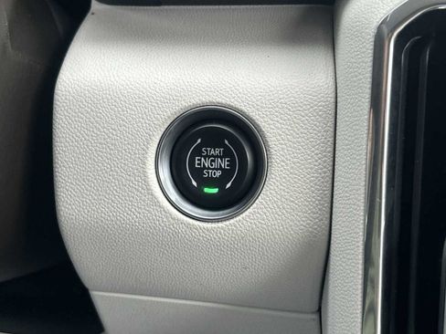 Used 2025 GMC Acadia Denali w/ Super Cruise Package AWD/4WD image 17