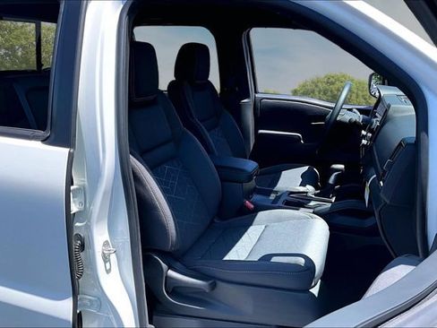 New 2026 Nissan Frontier SV w/ SV Convenience Package RWD image 10