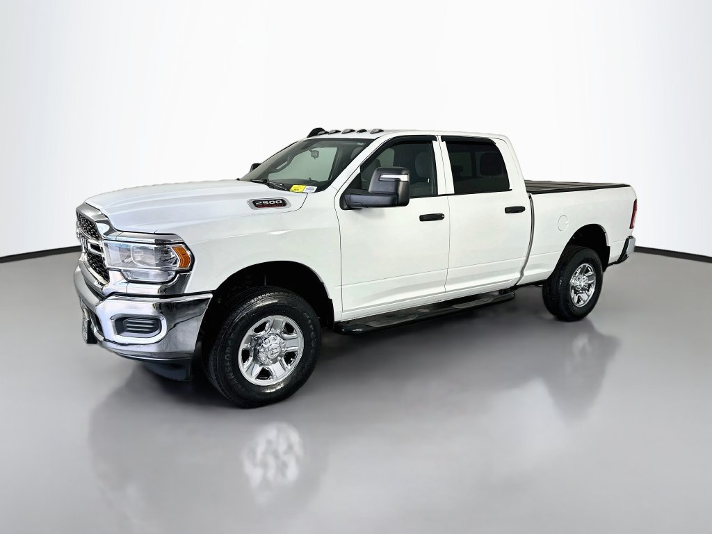 Used 2024 RAM 2500 Tradesman w/ Chrome Appearance Group AWD/4WD image 3