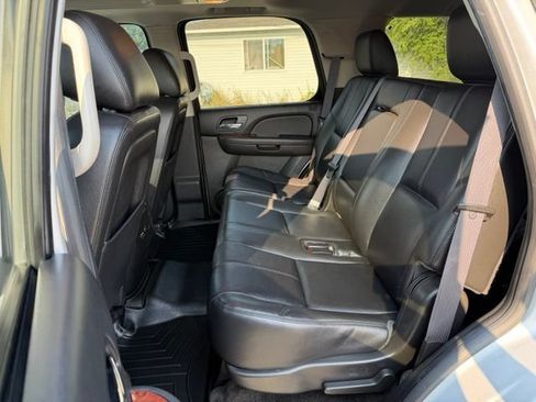 Used 2014 Chevrolet Tahoe LT AWD/4WD image 10