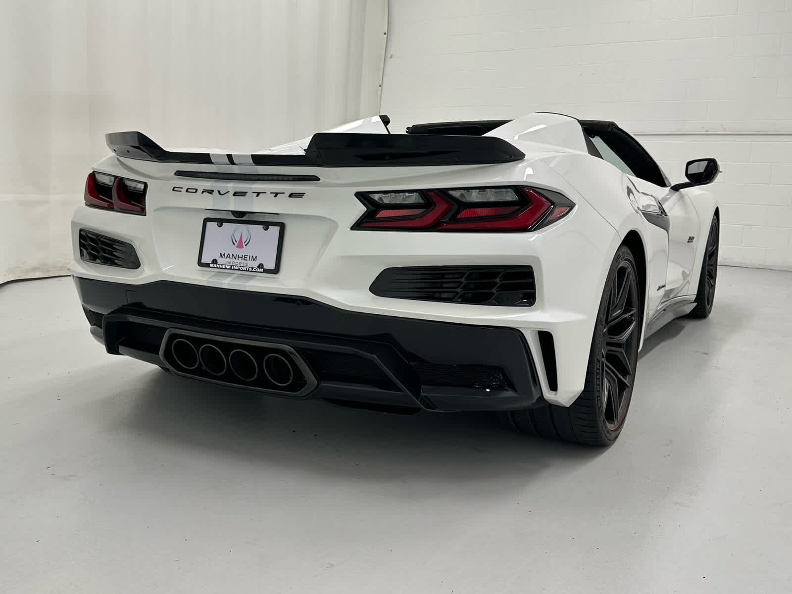 Used 2023 Chevrolet Corvette Z06 RWD image 6