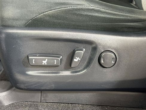 Used 2019 Toyota 4Runner SR5 AWD/4WD image 26