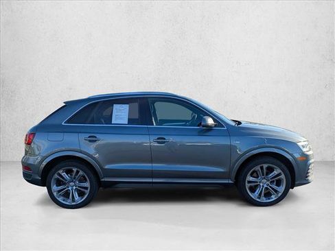 Used 2016 Audi Q3 2.0T Prestige w/ Prestige Package image 2